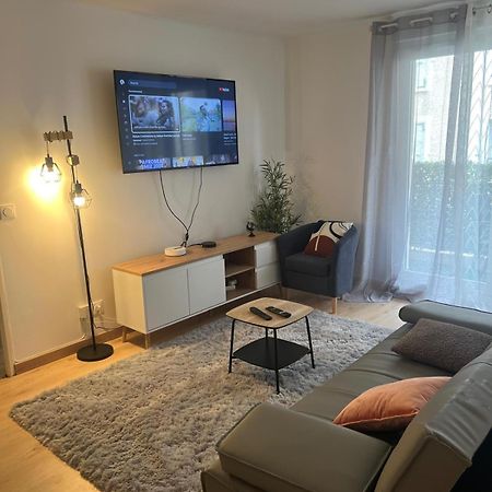Champion Suites Сарсель Экстерьер фото