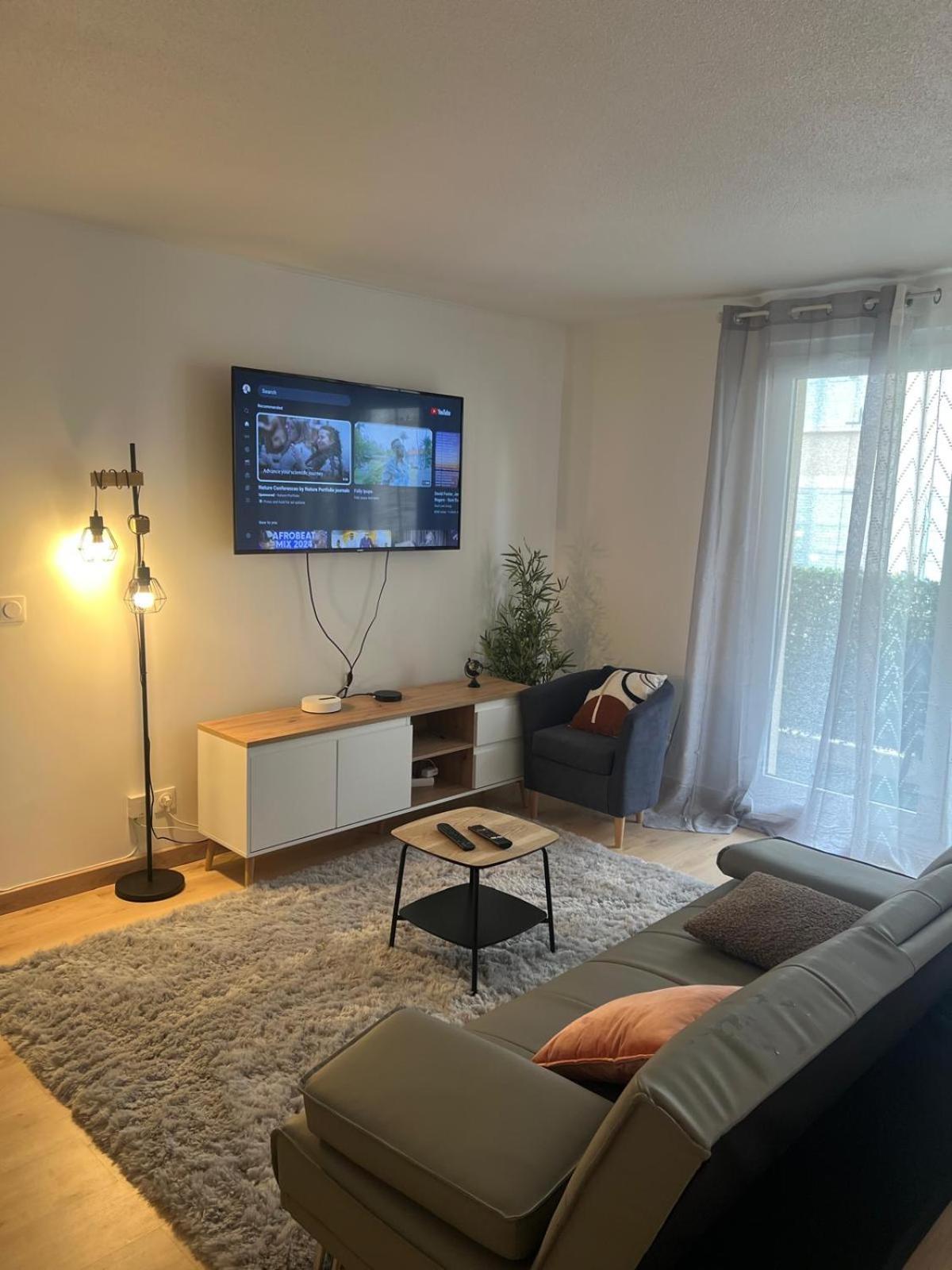 Champion Suites Сарсель Номер фото