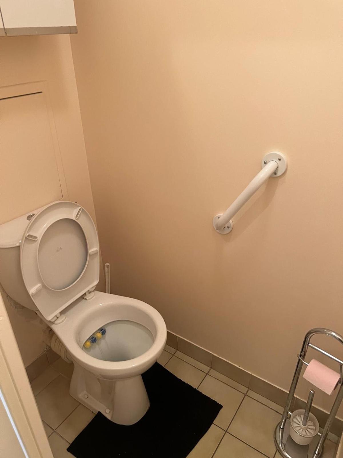 Champion Suites Сарсель Экстерьер фото