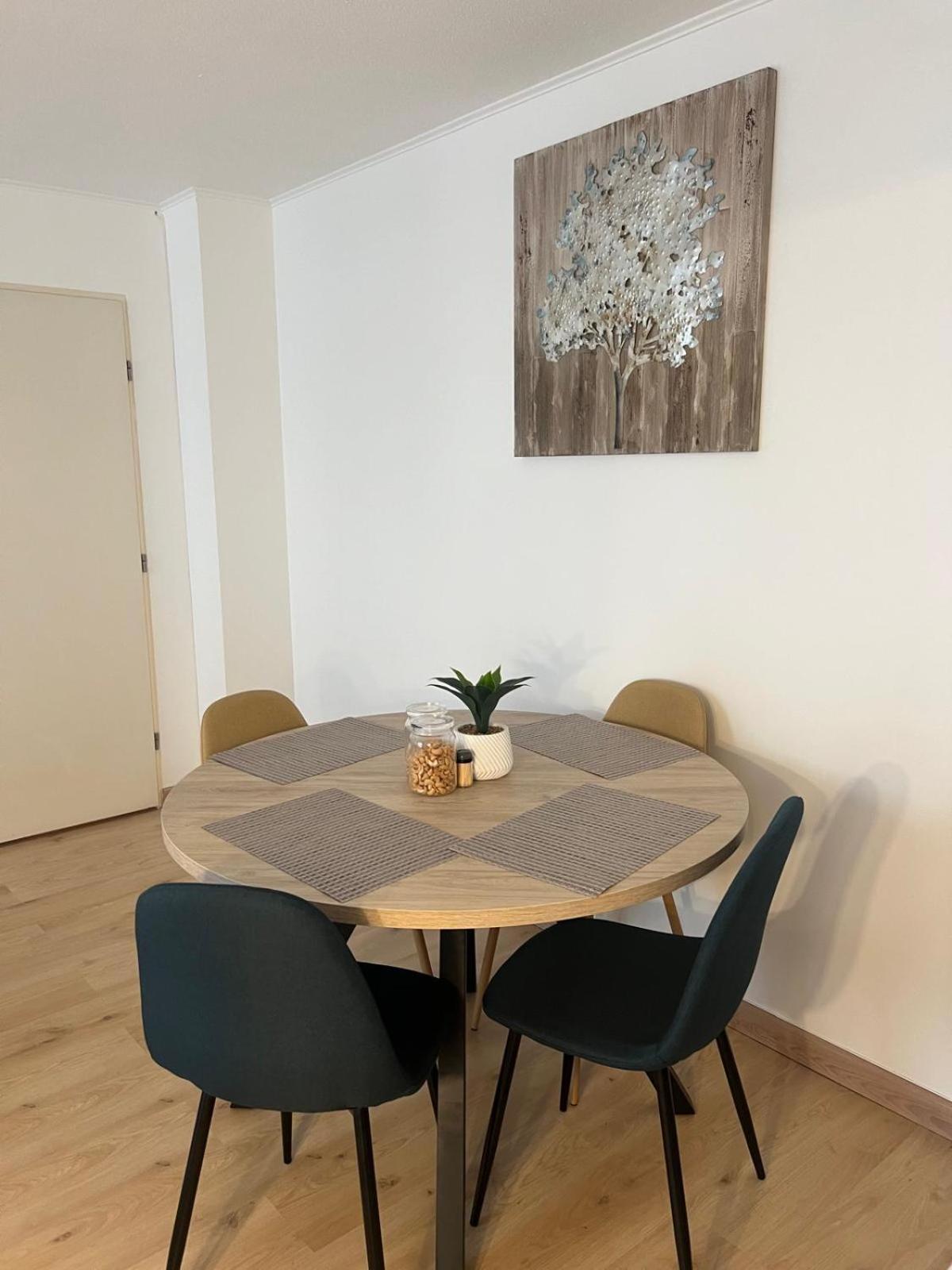 Champion Suites Сарсель Экстерьер фото
