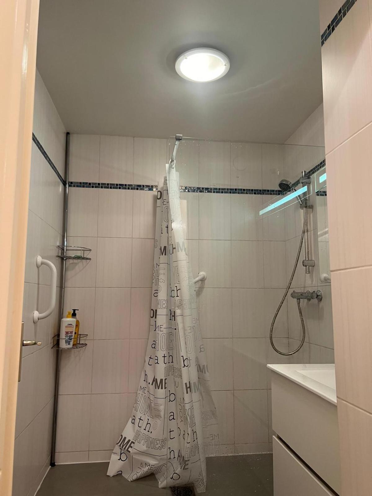 Champion Suites Сарсель Экстерьер фото
