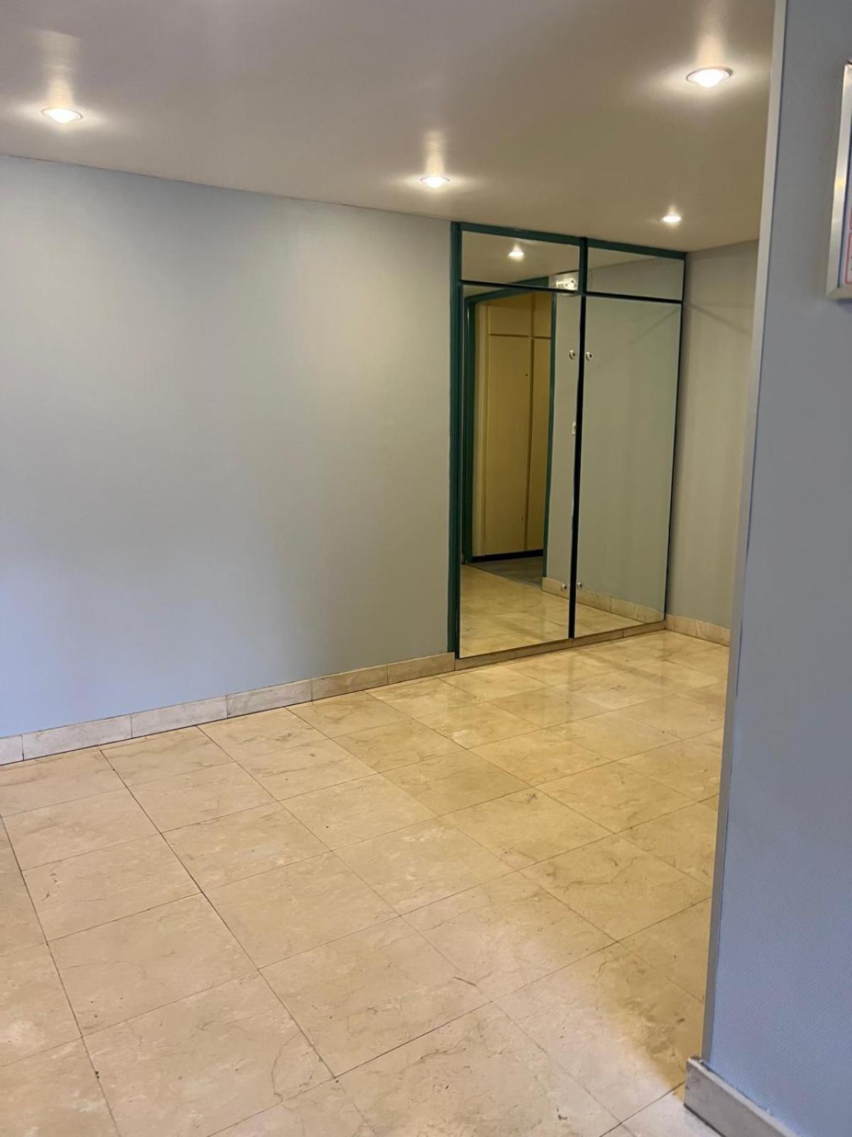 Champion Suites Сарсель Экстерьер фото